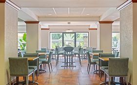 Holiday Inn Express & Suites Clearwater North/Dunedin